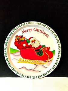Assiette en papier décorative de Noël, motif dessin animé Père Noël et traîneau, jetable, ronde, pour les fêtes - Product Image 1