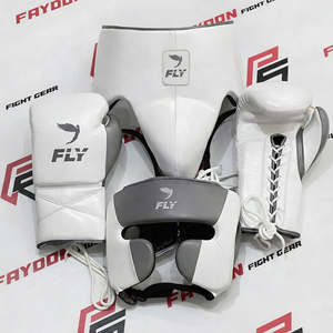 Ensemble de boxe et de sparring vert et blanc à prix de gros avec logo personnalisé, gants de boxe, entraînement de kickboxing et arts martiaux en cuir - Product Image 2