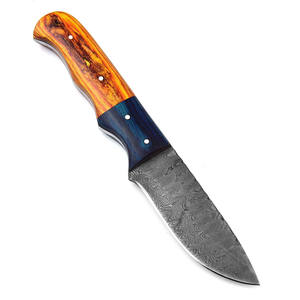 Couteaux de chasse à lame fixe en acier Damas personnalisés, manche en bois, couteau de chasse avec étui en cuir - Product Image 1