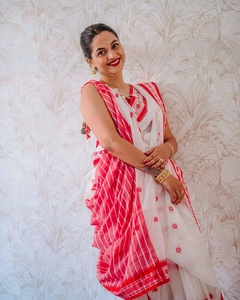 Sari en coton multicolore, style Banarasi, avec blouse en résille, pour mariages indiens, fêtes et festivals, entretien facile, moderne et intemporel. - Product Image 5