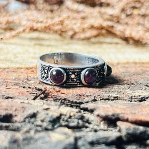 Anillo de latón con granate, banda ancha, estilo bohemio gótico, anillo de granate rodolita para mujer, joyería tribal de plata oxidada, venta al por mayor - Product Image 3
