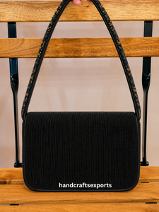 Sac à bandoulière artisanal perlé avec motif feux d'artifice colorés, sac à main léger et brodé pour femme, design tendance - Product Image 4