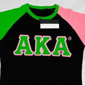 T-shirt Premium Femme AKA Noir Rose Vert en Chenille Brodé Lettres Grecques Color Block Col Rond Haut de Gamme Décontracté - Product Image 6