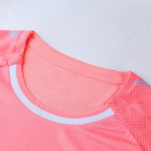 Tenue d'entraînement de football OEM, uniforme respirant en polyester de haute qualité pour hommes adultes à bas prix - Product Image 3