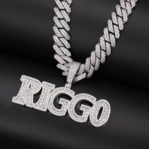 Collier Pendentif Lettre Hip Hop Personnalisé Riggo – Bijoux Fins, Pendentifs & Breloques Tendance pour Hommes - Product Image 1