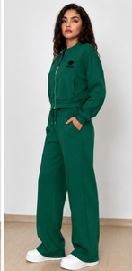 Conjunto Deportivo Cómodo para Mujer con Material Transpirable, Ideal para Entrenamiento, Trotar, Viajar y Moda Casual de Alta Calidad - Product Image 4