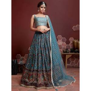 Elegante Lehenga Choli de Seda Azul Bordado para Bodas, Talla Grande - Product Image 1