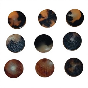 Botones de Cuerno Naturales Ecológicos y Modernos con Reverso Plano, Cuentas Variadas en Tamaños Surtidos, Botones Resistentes con Forma de Animal Negro B.S. - Product Image 2