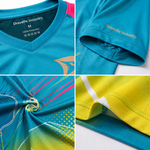 Camiseta de pickleball sublimada de alto rendimiento para hombre, transpirable, ligera, de poliéster y spandex, para deportes de pickleball. - Product Image 5