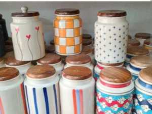 Ceramic Heart Pattern Food <b>Storage</b> <b>Jar</b> With Wooden Lid Airtight <b>Kitchen</b> Container Vintage Design - Product Image 5