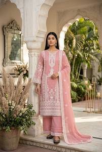 Ensemble prêt-à-porter en faux georgette avec broderie de créateur, travail de sequins et bordure en dentelle, comprenant un haut, un pantalon palazzo et un dupatta. - Product Image 3
