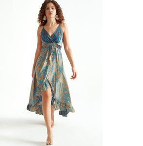 เดรสยาวสายเดี่ยวคอลึกทรงวีสำหรับผู้หญิง ลายดอกไม้ แต่งสม็อคด้านหลัง ผ้าพลิ้วไหว เหมาะสำหรับใส่ไปทะเลในฤดูร้อน มีหลายแบบให้เลือก - Product Image 1