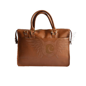 Sac pour ordinateur portable en cuir véritable, décontracté et confortable, avec options de transport réglables pour un usage quotidien - Product Image 4