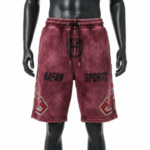 Shorts en molleton de coton premium 340 GSM, effet délavé, bordeaux, détail logo strass, pour homme - Product Image 6