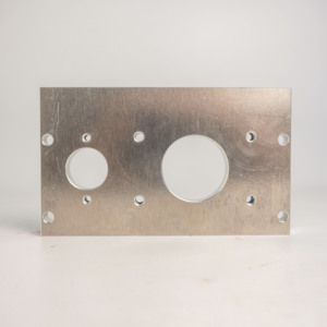 Plaque en acier inoxydable usinée CNC avec deux découpes circulaires et plusieurs trous de vis pour applications de fraisage Hanoi AMT VINA - Product Image 2