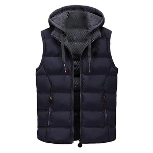 Gilet d'hiver léger personnalisé pour homme avec logo, veste sans manches en polyester avec fermeture éclair, vêtement d'extérieur décontracté - Product Image 5