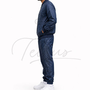 Vente Flash : Survêtement Homme Hiver Personnalisé Grande Taille 100% Nylon, Design 2-en-1, Tissu Lourd, Style Décontracté et Tendance - Product Image 3