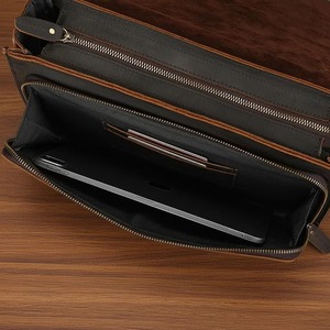 Bolso de Cuero Vintage de Alta Demanda para Portátil, Ideal para Profesionales, Trabajo de Oficina, Reuniones de Negocios y Viajes, Disponible para la Venta - Product Image 5