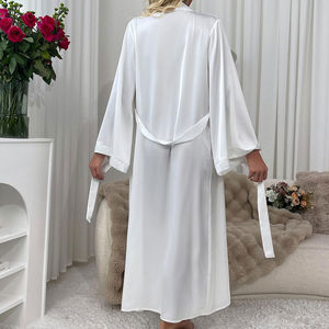 ชุดนอนผ้าไหมดีไซน์ OEM คุณภาพพรีเมียม เสื้อคลุมนอนผ้าซาตินสำหรับผู้หญิง เอวยางยืด ใส่สบายสำหรับฤดูร้อน - Product Image 2