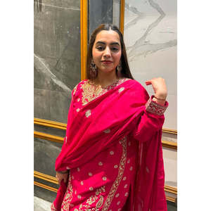 Top de fiesta para mujer Sarara Dupatta Set con trabajo de secuencia - Product Image 1