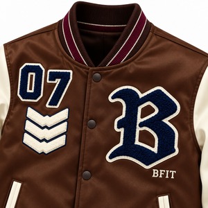 Chaqueta Varsity Marrón y Blanca para Hombre, Cuello Alto, Parches de Letras Bordadas en Chenille, Botones a Presión, Estilo Vintage, para Otoño - Product Image 2