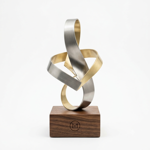 Sculpture nordique en métal doré en forme de feuille de Ginkgo, figurine de luxe en fer en forme de feuilles d'éventail, ornement de centre de table avec base rectangulaire - Product Image 2