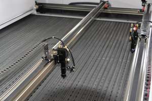 1800x1200mm mode de refroidissement par eau alimentation automatique machine de découpe laser 1812 pour tissu laine feutre tissus jouets maison Textile etc. - Product Image 5