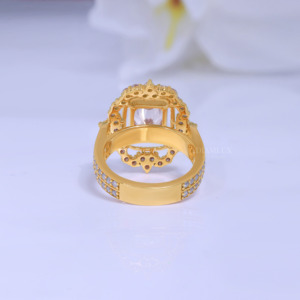 Anillo de Compromiso de Moissanita Chapado en Oro, Corte Esmeralda, Engaste Pavé, Anillo de Cóctel, Joyería de Moda Glam para Mujer - Product Image 3