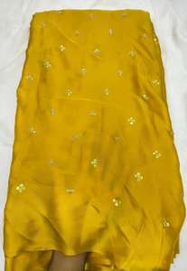 ผ้าไหมเนื้อนุ่มและเรียบลื่น ขนาดกว้าง 44 นิ้ว ให้ความรู้สึกหรูหรา ห่อตัวคุณด้วยผ้าไหมวิสโคสเนื้อนุ่มที่สุดในฤดูกาลนี้ - Product Image 4