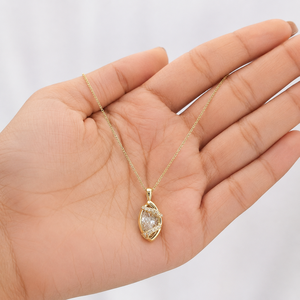 Pendentif solitaire classique en moissanite plaqué or 18 carats pour femme, design goutte de diamant marquise, idéal pour le quotidien - Product Image 1