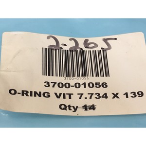 4 AMAT 3700-01056 ORING ID 7.734 CSD .139 VITON - Équipements et pièces semi-conducteurs d'occasion fiables à l'échelle mondiale - Product Image 1