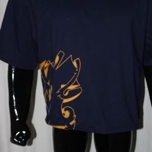 T-shirt à manches courtes bleu marine pour homme avec imprimé dragon doré, col rond, décontracté, imprimé à l'écran, jersey 100% coton FINER THREADS - Product Image 1