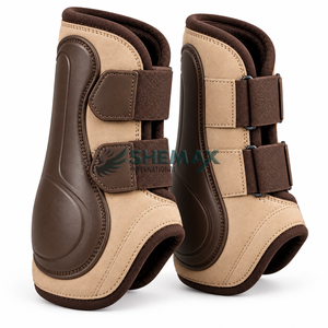 Bottes de brossage pour chevaux confortables, conçues avec des matériaux flexibles, des sangles fiables et un rembourrage de soutien pour un usage régulier. - Product Image 2