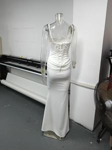 Elegante Vestido Halter Sin Espalda Midi de Manga Larga con Pedrería, Cintura Alta, Ajuste Delgado, Recto y Transpirable de Spandex/Poliéster - Product Image 6