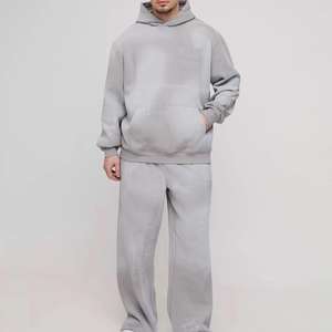 Ensemble de survêtement unisexe pour homme avec sweat à capuche zippé et pantalon évasé, effet vieilli, broderie, délavé à l'acide - Product Image 1