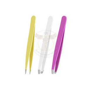 Juego de Pinzas para Cejas Profesionales de Acero Inoxidable con Punta Inclinada, 4 Piezas, Diseño Reutilizable y Duradero, con Opción de Logotipo Personalizado - Product Image 3