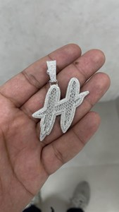 จี้รูปตัวอักษร H แบบ Iced Out ชุบเงิน ประดับเพชรโมอิสซาไนต์ทรงบาแกตต์ VVS  จี้ฮิปฮอป ของขวัญสำหรับทุกเพศ  เครื่องประดับ - Product Image 3