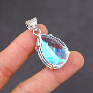 Colgante de Plata de Ley 925 con Topacio Místico Creado en Laboratorio, de Alta Calidad, Diseño de 1.80 Pulgadas, para Mujer, Venta al Por Mayor - Product Image 3