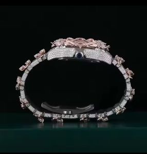 Reloj de Cuarzo con Diamantes Moissanite de Lujo Arctic Crown para Hombre con Bisel Totalmente Cubierto de Diamantes y Acabado de Acero Premium - Product Image 3