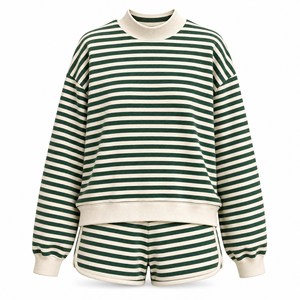 Ensemble de détente pour femmes avec haut à col montant à rayures et short, modèle TS-STR-014 - Product Image 1