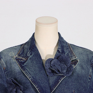 Nueva Chaqueta Vaquera de Moda Urbana con Decoración Floral Tridimensional y Detalles Desgastados para Mujer - Product Image 5