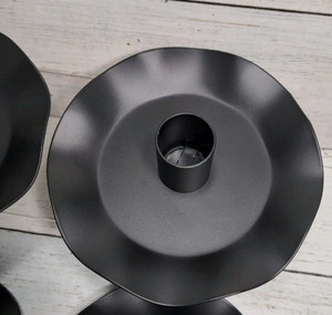 Support de bougie conique en métal festonné moderne OEM, finition noire artisanale, centre de table pour décoration de fêtes - Product Image 3
