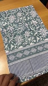 Pareo de algodón tradicional estampado a mano – Falda multiusos, pañuelo y pareo de playa - Product Image 2