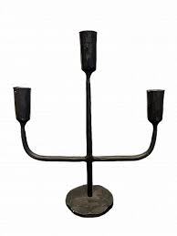 Nouveau support à bougies moderne en métal doré à 4 bras, idéal pour la décoration de table à la maison, les mariages, design luxueux pour bougies coniques. - Product Image 2