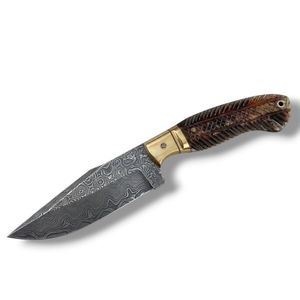 Cuchillos de Caza Profesionales de Damasco con Hoja Fija, Diseño Ergonómico con Mango Tallado, Filo Afilado para Camping y Bushcraft - Product Image 1