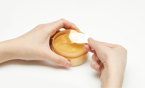 เจเอ็มโซลูชั่น โกลเด้น โคคูน โฮม เอสเธติก อายแพทช์ |   90G(60EA) |   ผลิตภัณฑ์บำรุงผิวเส้นละเอียด |   โซเดียมไฮยาลูโรเนต |   เคบิวตี้ - Product Image 4