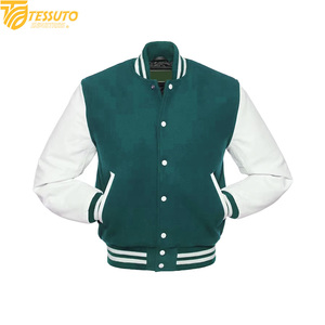 Chaqueta Varsity Morada y Blanca de Alta Calidad al por Mayor, Chaqueta Letterman con Bordado Personalizado, Chaqueta de Béisbol Ajustada - Product Image 5