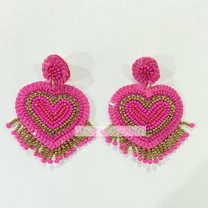 Boucles d'oreilles pendantes en perles rouges pour la Saint-Valentin, faites à la main, en forme de cœur, pour femmes - Product Image 4