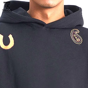 เสื้อฮู้ดดี้ปักลายผู้ชายขายดีอันดับต้นๆ ผ้าฝ้าย 100% ผ้าฟลีซสำหรับฤดูหนาว คุณภาพสูง ระบายอากาศได้ดี ไซส์ใหญ่พิเศษ ดีไซน์ 2 in 1 ครบครัน - Product Image 4