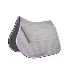 Tapis de selle en cuir de haute qualité avec doublure en polycoton pour le saut d'obstacles, couleur et logo personnalisables, usage équestre - Product Image 2